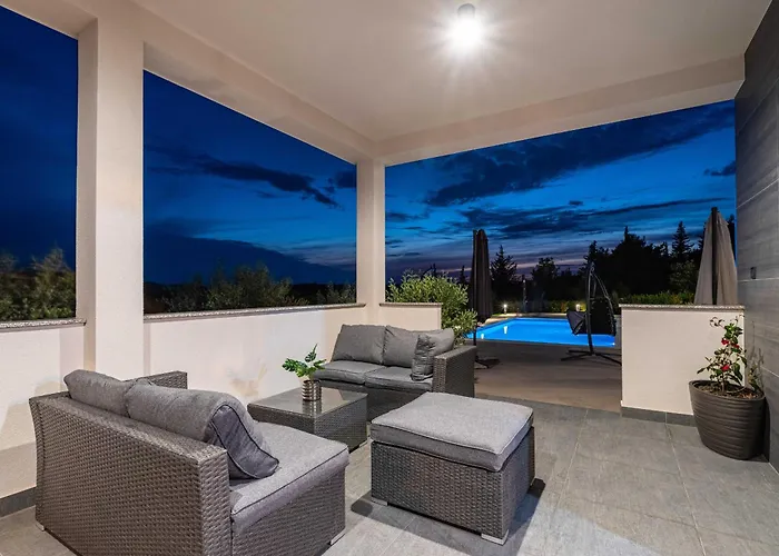 My Dalmatia - Luxury Burra With Private Pool, Jacuzzi And Sports Court *
