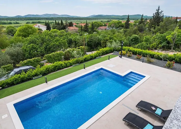 My Dalmatia - Luxury Burra With Private Pool, Jacuzzi And Sports Court Willa Stankovci (Zadar)