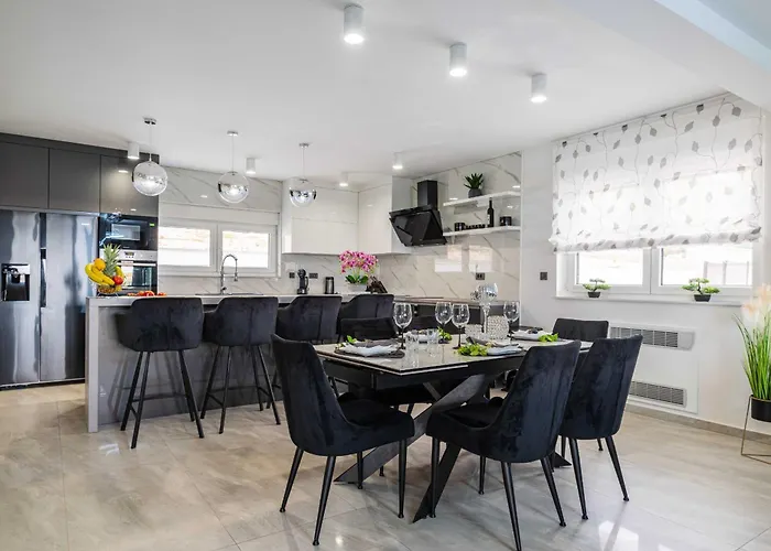 Villa My Dalmatia - Luxury Burra With Private Pool, Jacuzzi And Sports Court Stankovci (Zadar)