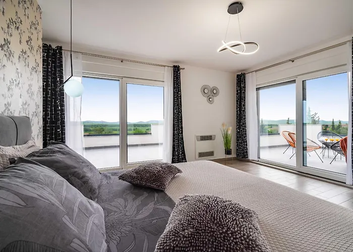My Dalmatia - Luxury Burra With Private Pool, Jacuzzi And Sports Court