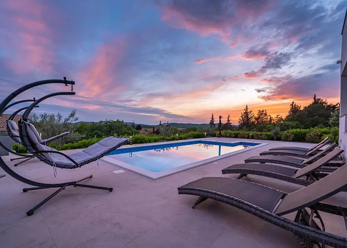 My Dalmatia - Luxury Burra With Private Pool, Jacuzzi And Sports Court
