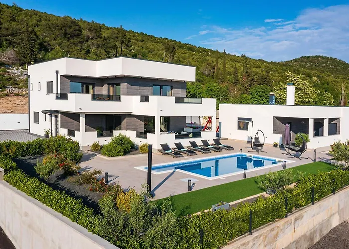 My Dalmatia - Luxury Burra With Private Pool, Jacuzzi And Sports Court Villa