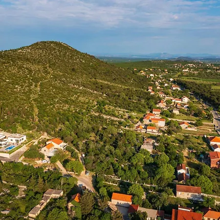 My Dalmatia - Luxury Burra With Private Pool, Jacuzzi And Sports Court فيلة