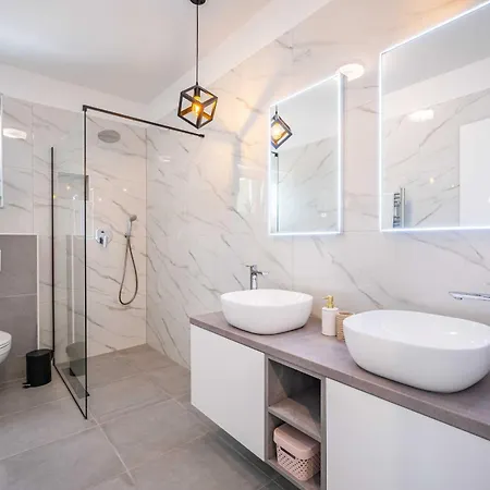 My Dalmatia - Luxury Burra With Private Pool, Jacuzzi And Sports Court فيلة *