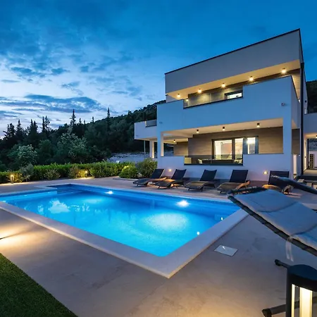 My Dalmatia - Luxury Burra With Private Pool, Jacuzzi And Sports Court *