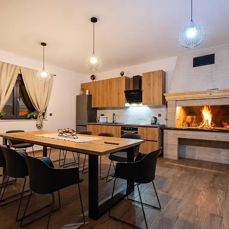 Villa My Dalmatia - Luxury Villa Burra With Private Pool, Jacuzzi And Sports Court