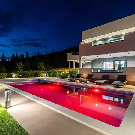 Villa My Dalmatia - Luxury Villa Burra With Private Pool, Jacuzzi And Sports Court *