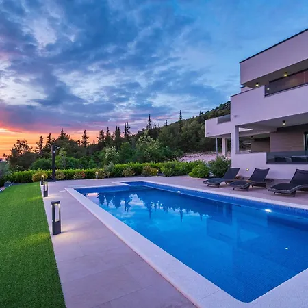 My Dalmatia - Luxury Burra With Private Pool, Jacuzzi And Sports Court