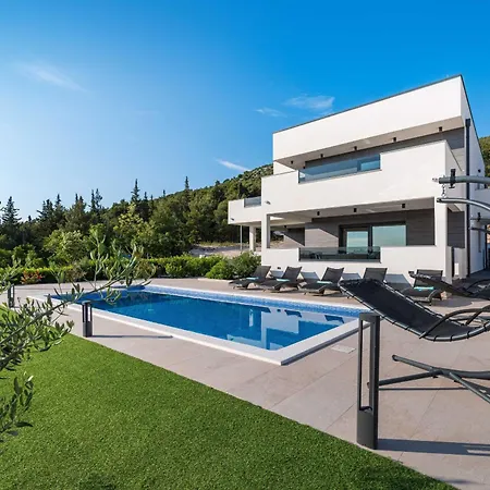 My Dalmatia - Luxury Villa Burra With Private Pool, Jacuzzi And Sports Court Villa