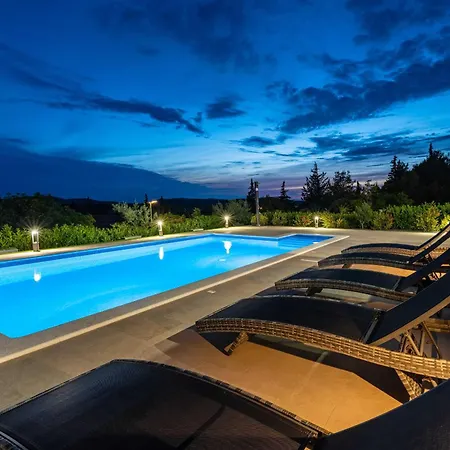 My Dalmatia - Luxury Villa Burra With Private Pool, Jacuzzi And Sports Court *