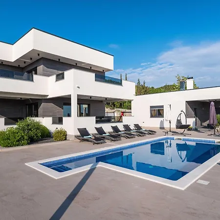 My Dalmatia - Luxury Villa Burra With Private Pool, Jacuzzi And Sports Court Stankovci (Zadar)