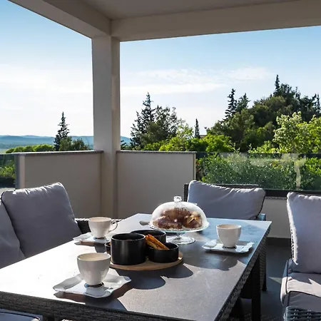 Villa My Dalmatia - Luxury Villa Burra With Private Pool, Jacuzzi And Sports Court *