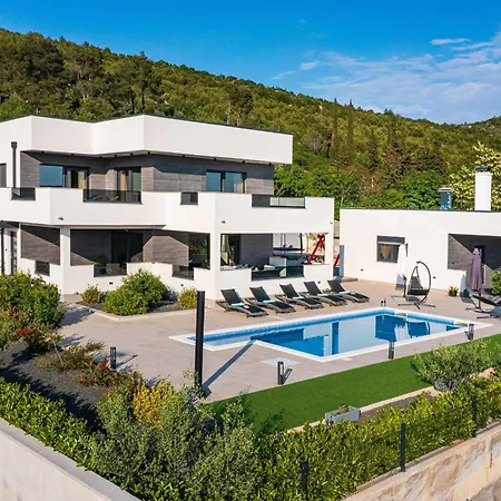 My Dalmatia - Luxury Villa Burra With Private Pool, Jacuzzi And Sports Court Villa