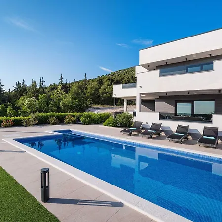 Villa My Dalmatia - Luxury Villa Burra With Private Pool, Jacuzzi And Sports Court