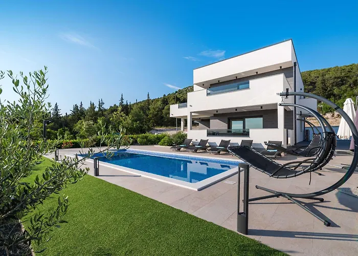 My Dalmatia - Luxury Burra With Private Pool, Jacuzzi And Sports Court Вилла
