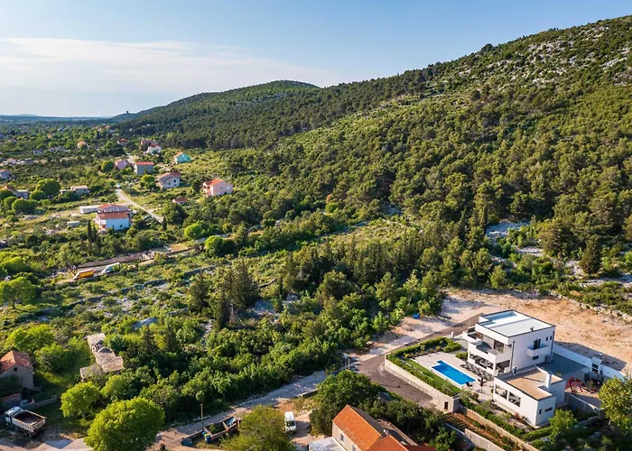 My Dalmatia - Luxury Burra With Private Pool, Jacuzzi And Sports Court Вилла Stankovci (Zadar)