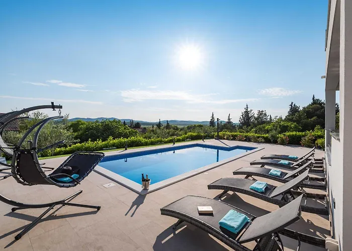 Вилла My Dalmatia - Luxury Burra With Private Pool, Jacuzzi And Sports Court *